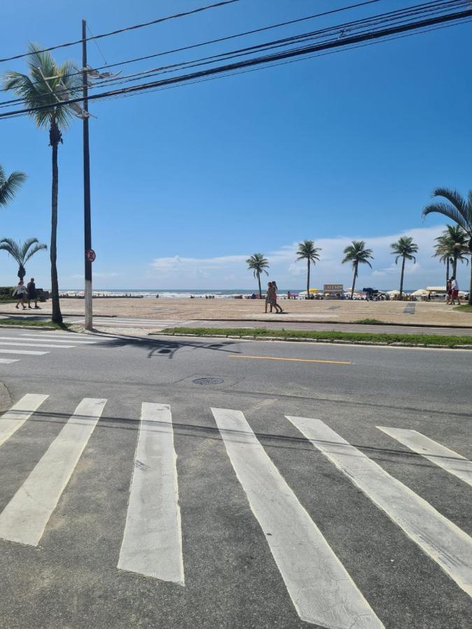 Kitnet Praia Grande Ocian 50 M Da Praia Bagian luar foto